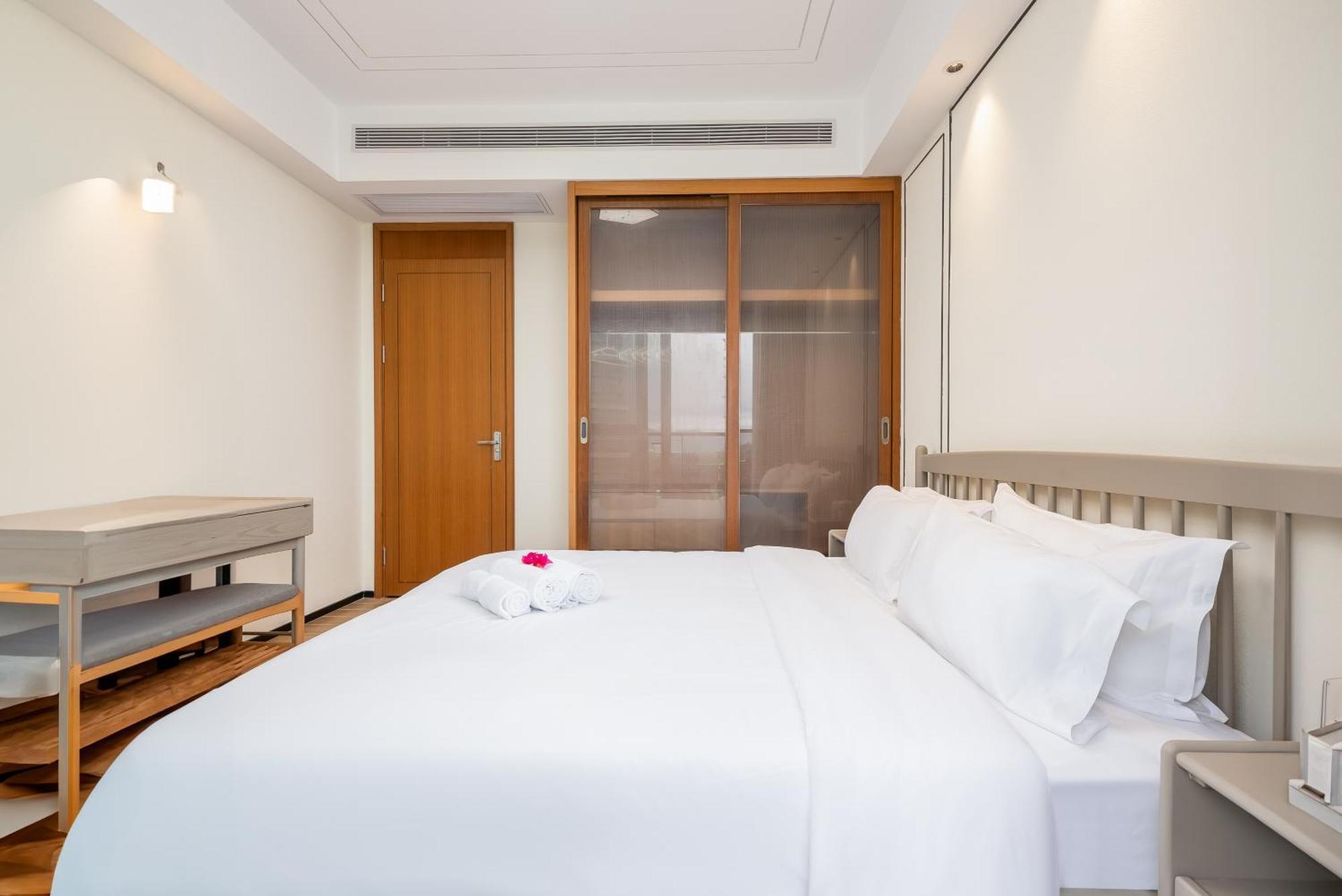 Puhai Sea View Apt By Hailan Tour At Sanya Yazhou Bay#Only 100 Meters To Beach And Sea Swimming Area Dış mekan fotoğraf