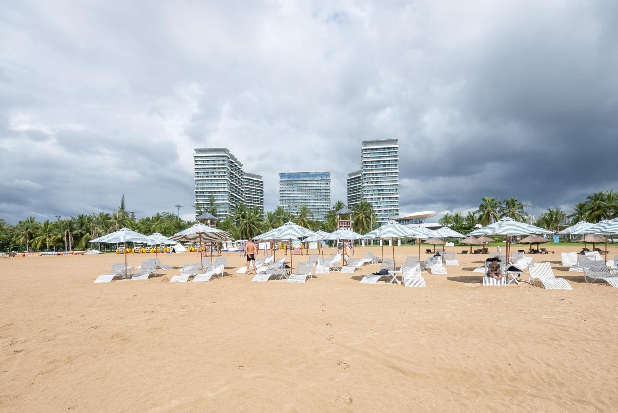 Puhai Sea View Apt By Hailan Tour At Sanya Yazhou Bay#Only 100 Meters To Beach And Sea Swimming Area Dış mekan fotoğraf