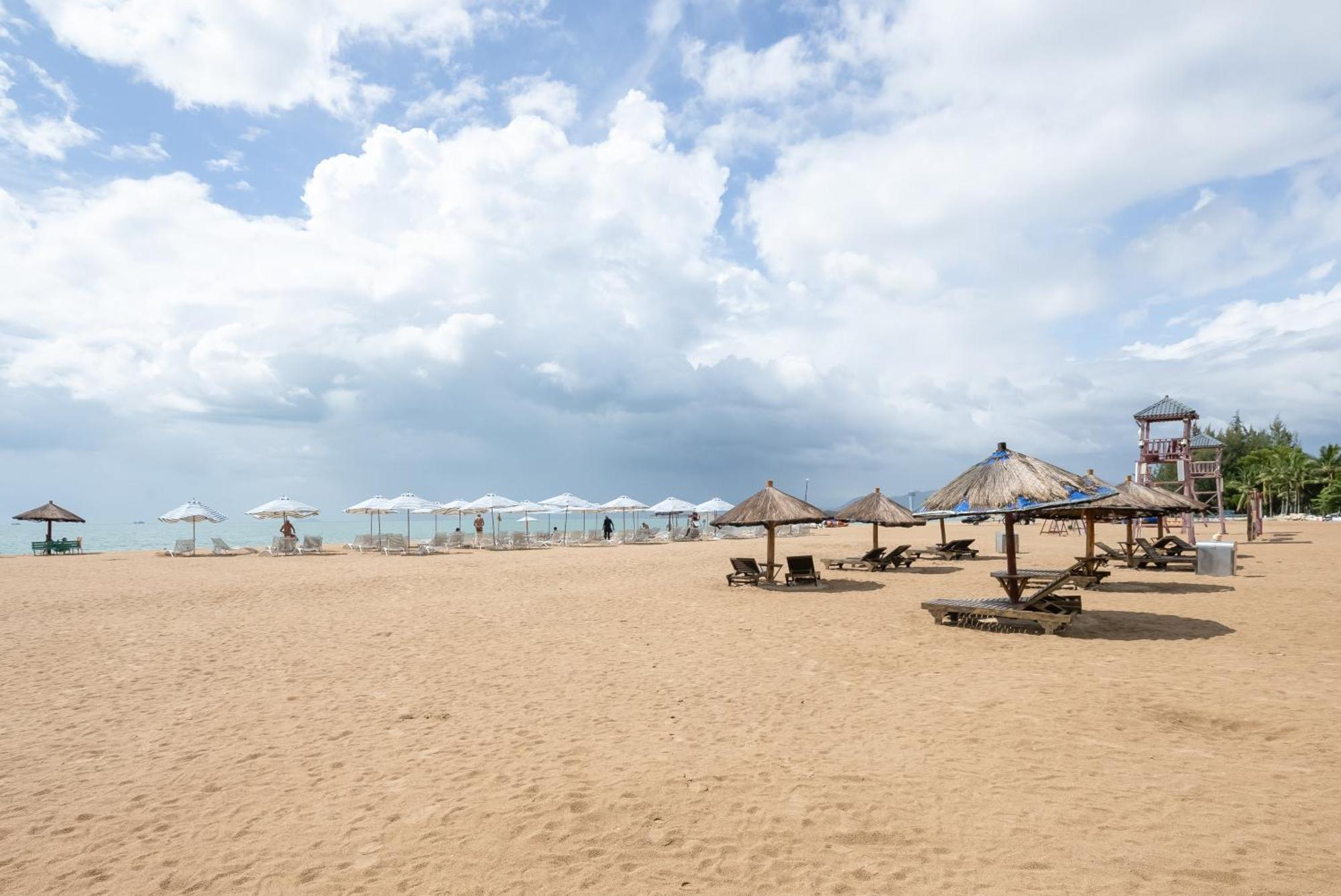 Puhai Sea View Apt By Hailan Tour At Sanya Yazhou Bay#Only 100 Meters To Beach And Sea Swimming Area Dış mekan fotoğraf