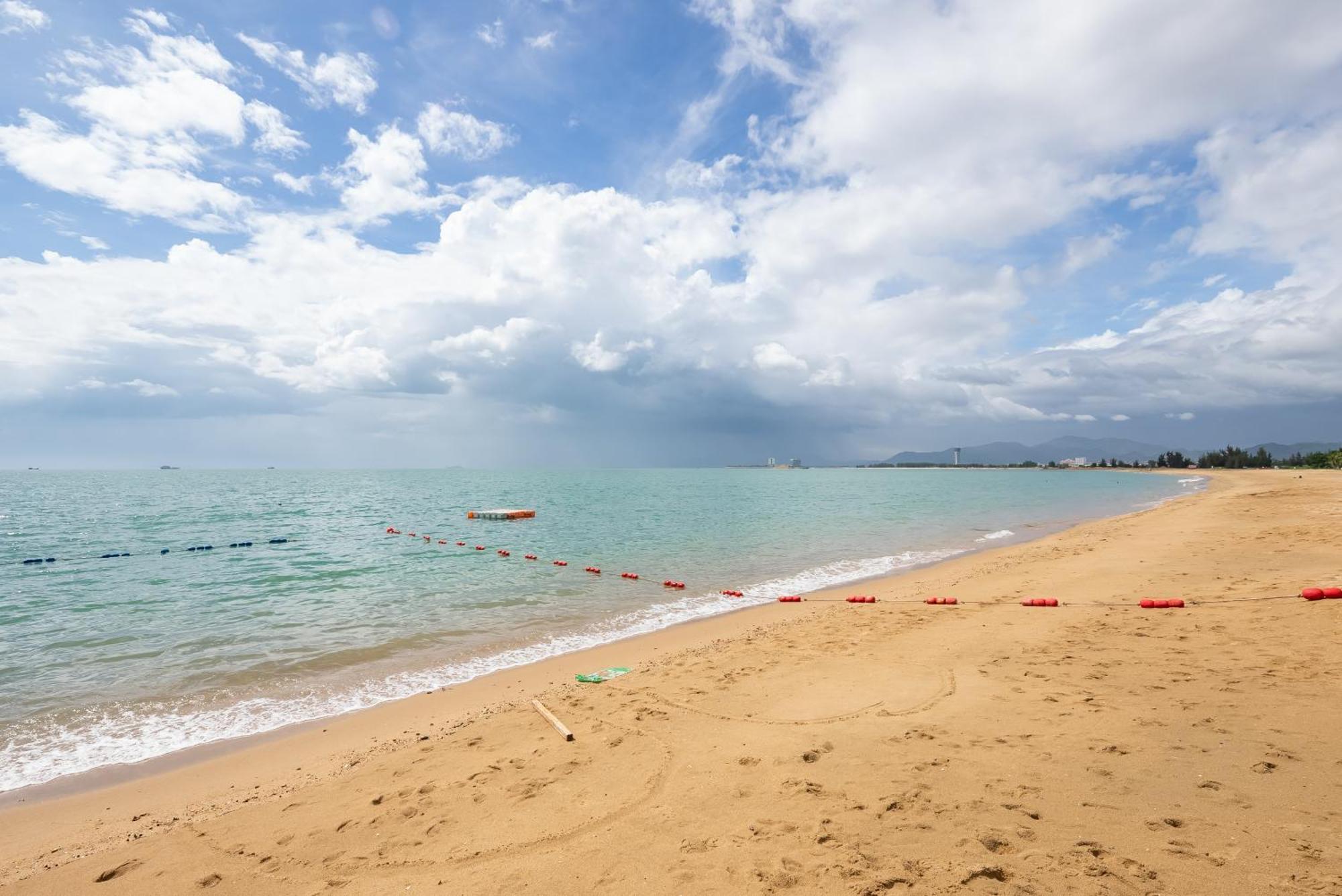Puhai Sea View Apt By Hailan Tour At Sanya Yazhou Bay#Only 100 Meters To Beach And Sea Swimming Area Dış mekan fotoğraf
